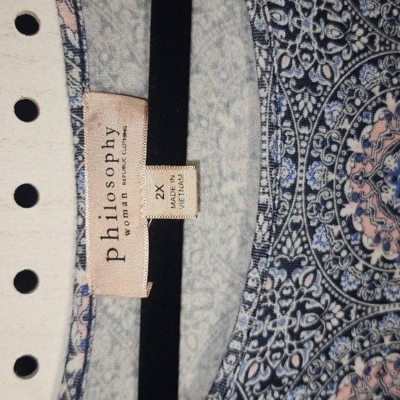 Philosphy size 2X Geometric Print Blue High Low Hem Tunic - Picture 2 of 8